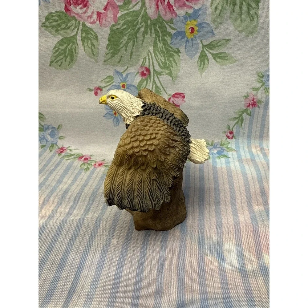 Poly Resin Land Eagle Figurine Ceramic World Inc.‎ Brooklyn NY Bald Eagle 3